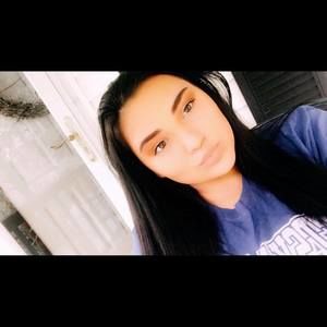 Meet your Posher, Chloe